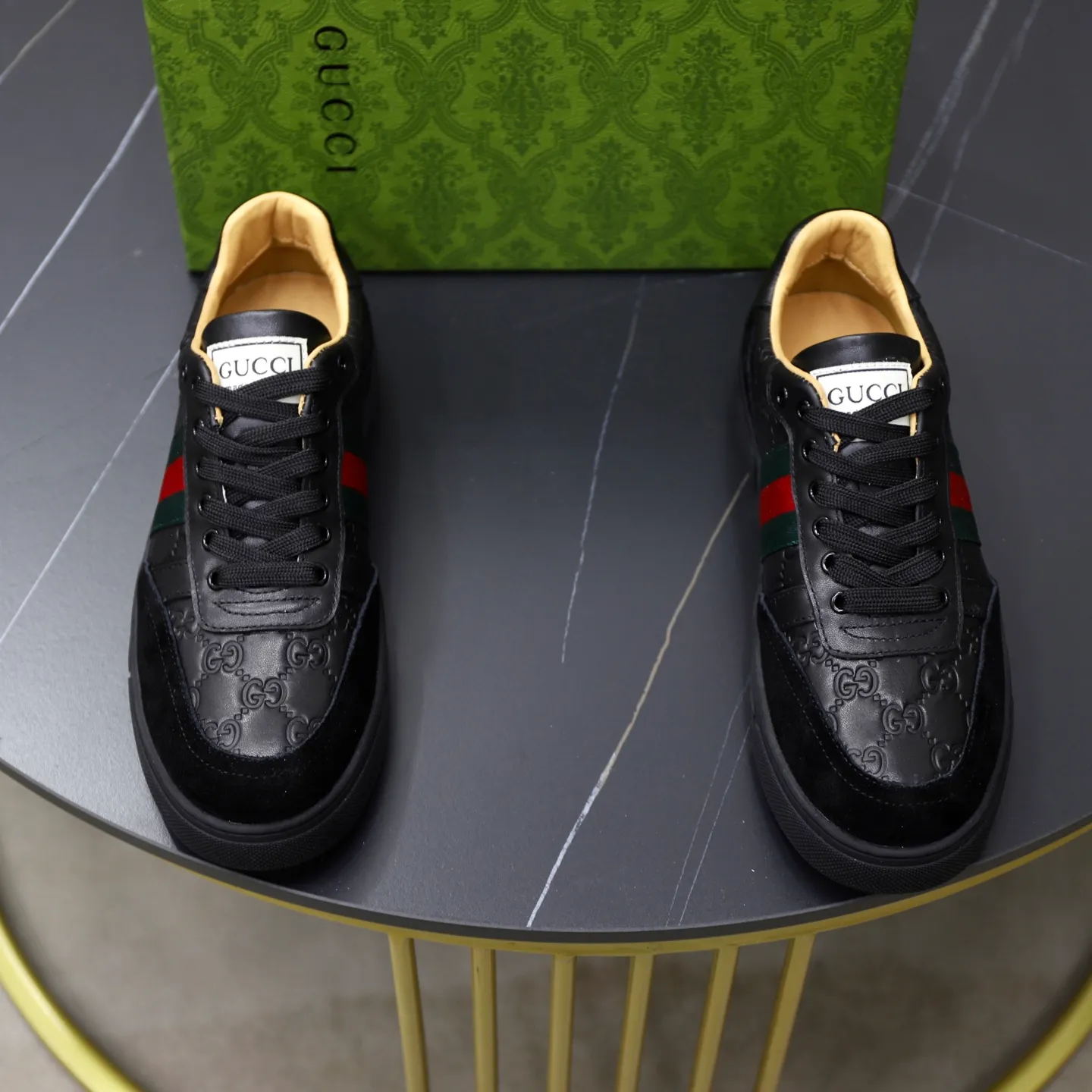 Ex-factory price: 440💰🙅‍♂️🙅‍♂️🙅‍♂️ Brand: GUCCI Standard code: 38-44 (45 customized) Grade: Same as the official website Material: Original leather splicing Comfortable and breathable sheepskin lining Original wear-resistant outsole Style category: Men's fashionable casual shoes Running sneakers Distinguished luxury brand elements Top luxury Color: actual picture color